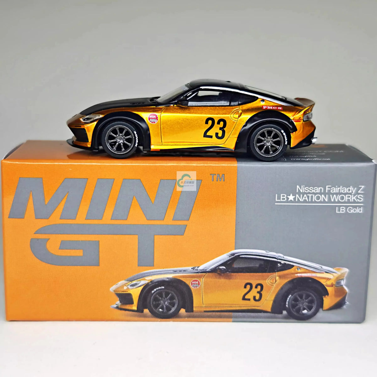 MINIGT TSM 1:64 Souvenir 782 Awesome Diecast Model Car