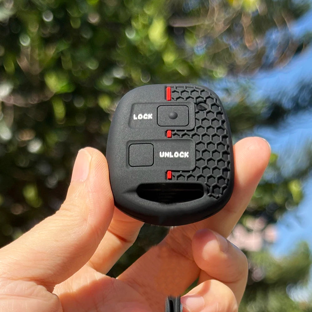 Keychain Fob Case For Toyota Avensis T25 Yaris Previa Camry 30 Corolla 9 Land Cruiser For Lexus RX300 Is200 Tlc100 Cover Caps