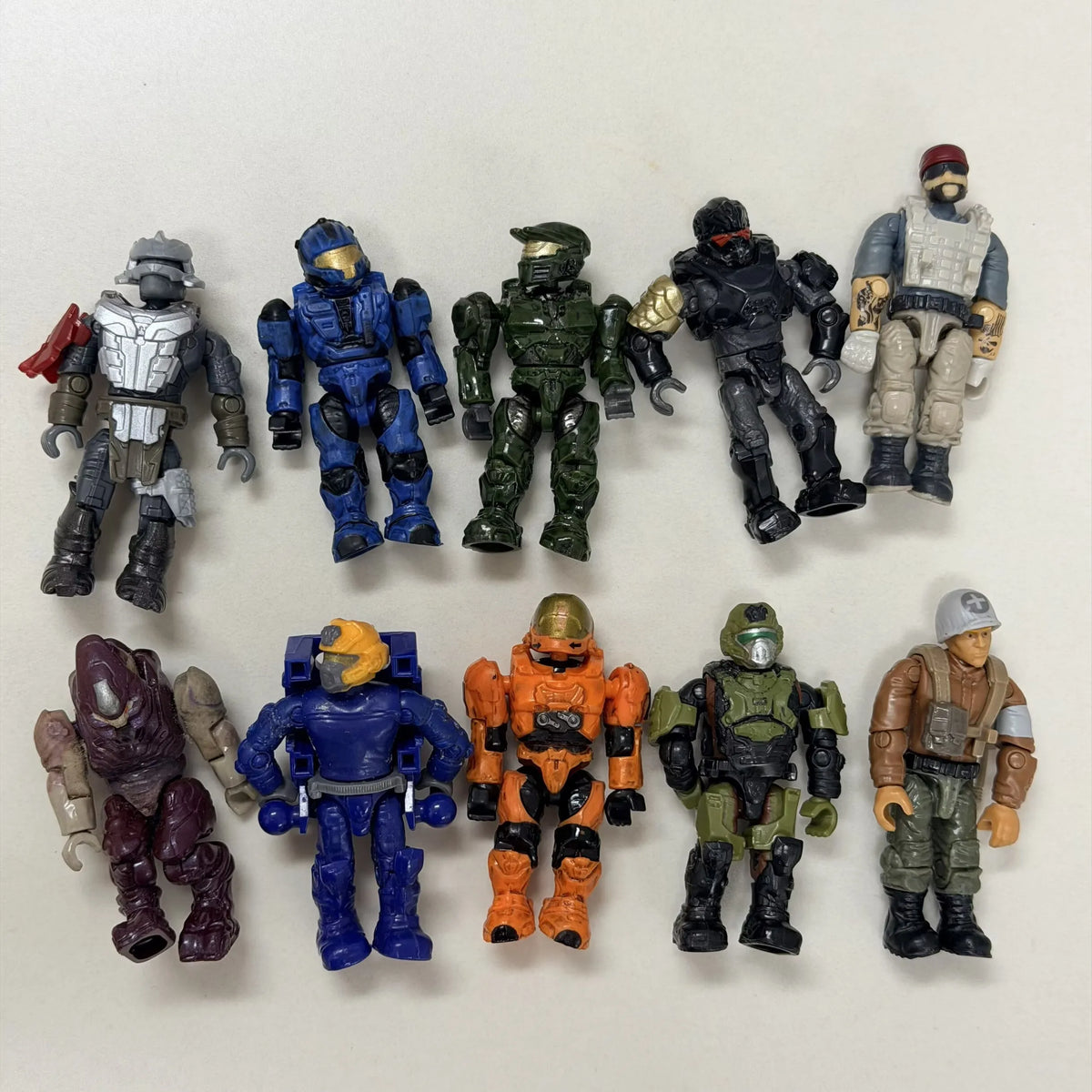 Mega BLOKS Construx Collectable Action Figures Toy Call of Duty COD Warrior Accessories