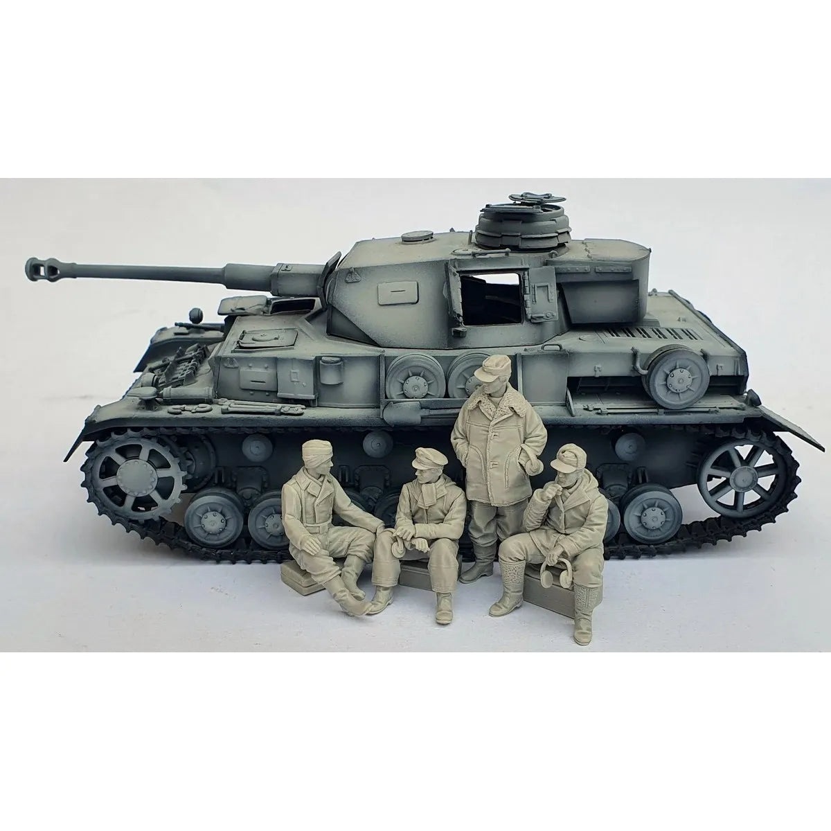 1/35 resin soldier model GK - Military theme - Two soldiers (4 figures) - Unassembled and unpainted DIY kit - 1220R