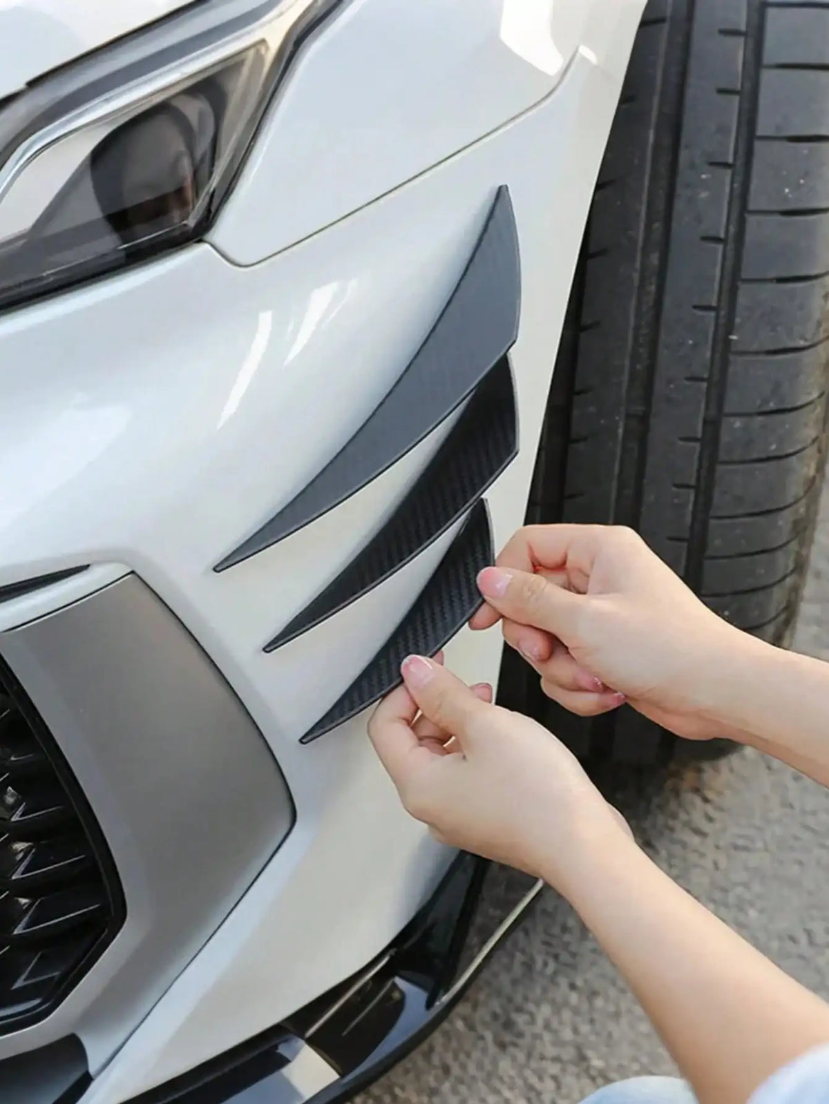 6Pcs Universal Carbon Fiber Car Fan-Style Trim Strips – Scratch-Resistant Rubber Bumper Decoration, Auto Tuning Accessories