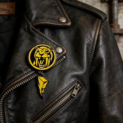 Mighty Morphin Power Rangers Yellow Ranger Enamel Pin Sabertooth Tiger Power Coin Brooch Lightning Bolt Pendant Metal Badge Gift
