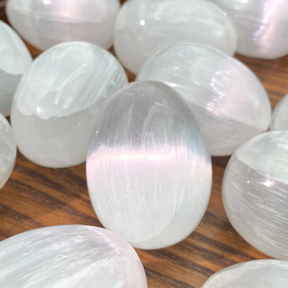 Random 1PC High Quality Natural Selenite Egg,Birthday Gift,Men/Women Gift,Scene Decoration,Crystal Ornaments,Table Decoration.