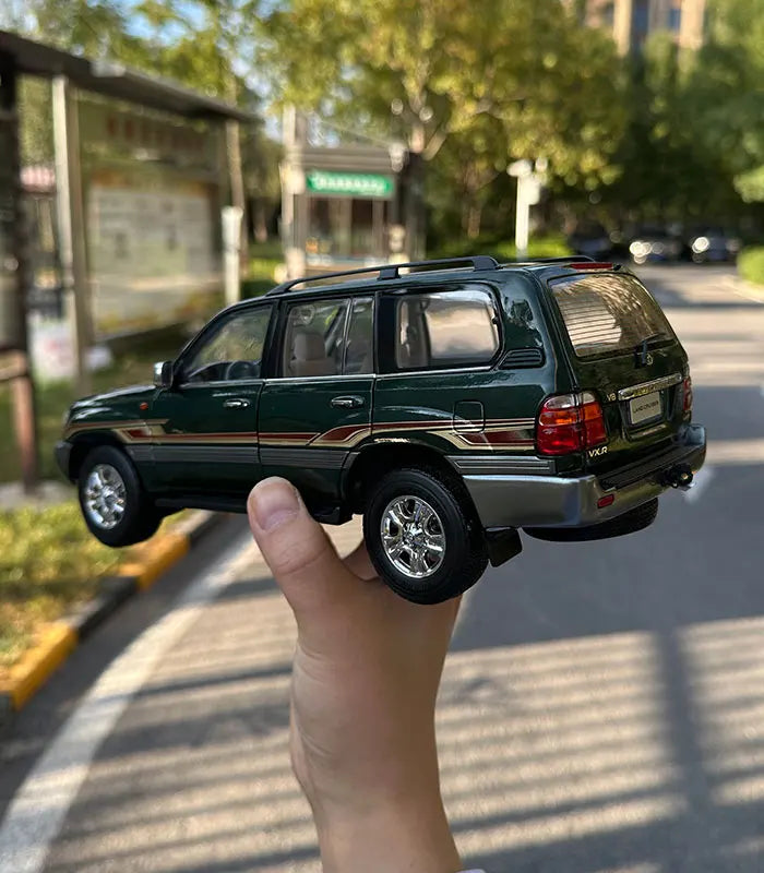 1:18 Land Cruiser 4700 Cruiser LC100 Alloy Simulation Car Model