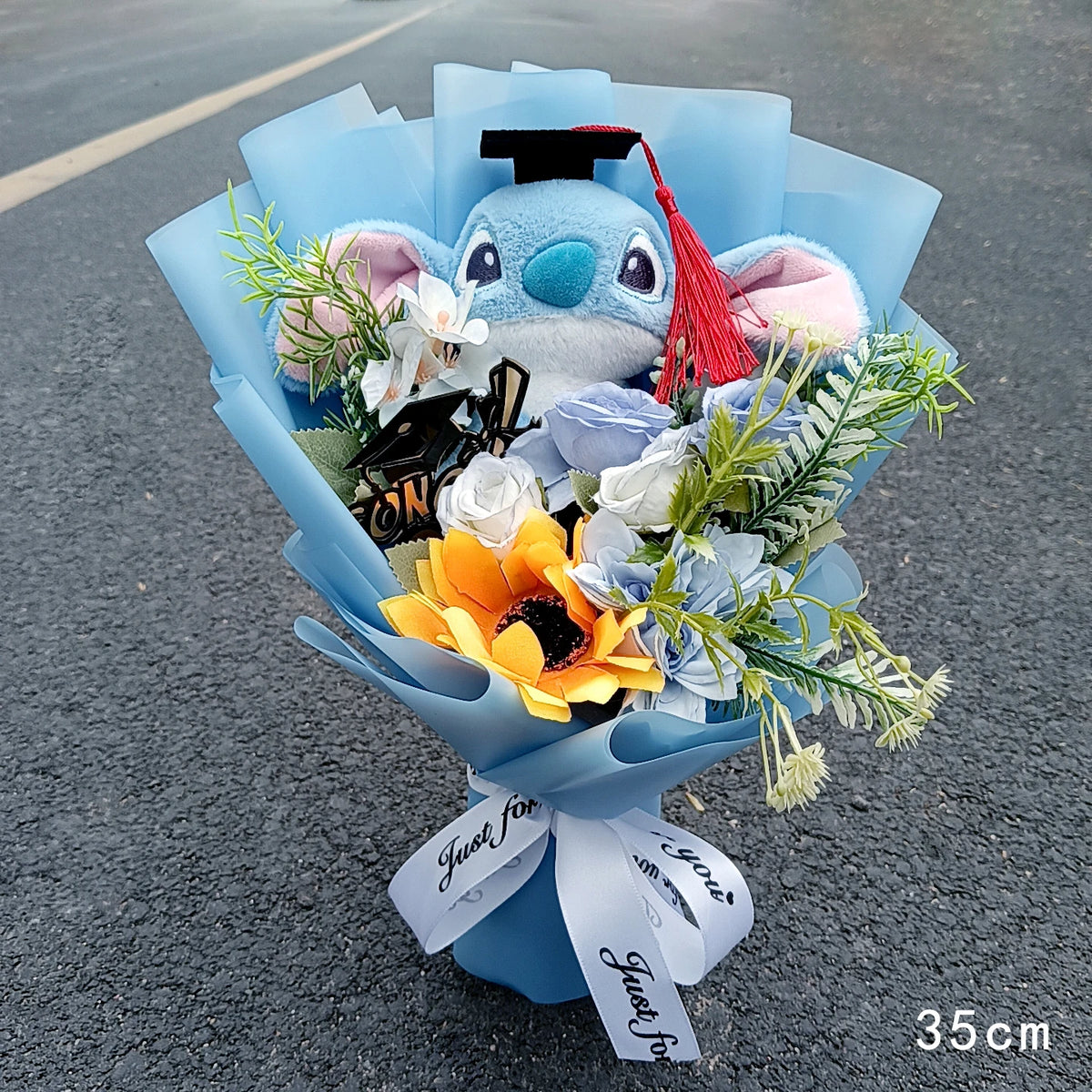 Cartoon Winnie the Pooh Pig Plush Bouquet Handmade Flower Bouquet Plush Doll Wedding Graduation Valentine Christmas Birthday Gif