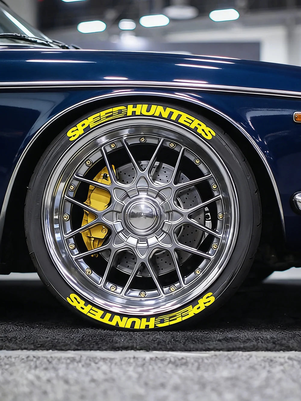 Yellow SPEEDHUNTERS 3D Tire Letter Sticker Car Auto Wheel Decor Decals Water Proof Trendy Vehicle Wheel Styling No Glue Required
