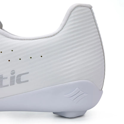 Santic Carbon Fiber Cycling Shoes Outdoor Wear Resistant Road Riding Sneakers Unisex Men Women Adjustable Pro Racing Bicyle Shoe