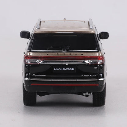 SHADOW PRO 1:64 Lincoln Navigator L Black/Silver Alloy Model Car