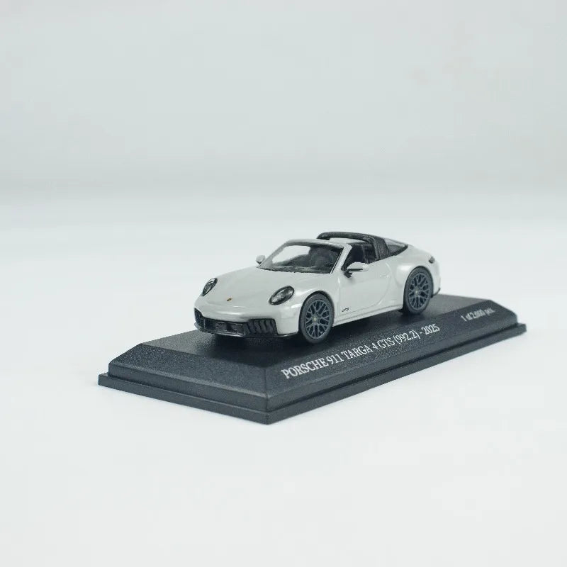 MINICHAMPS 1:64 911 (992.2) TARGA 4 GTS -2025- A realistic alloy car model for static display, boys' toy, adult collection piece