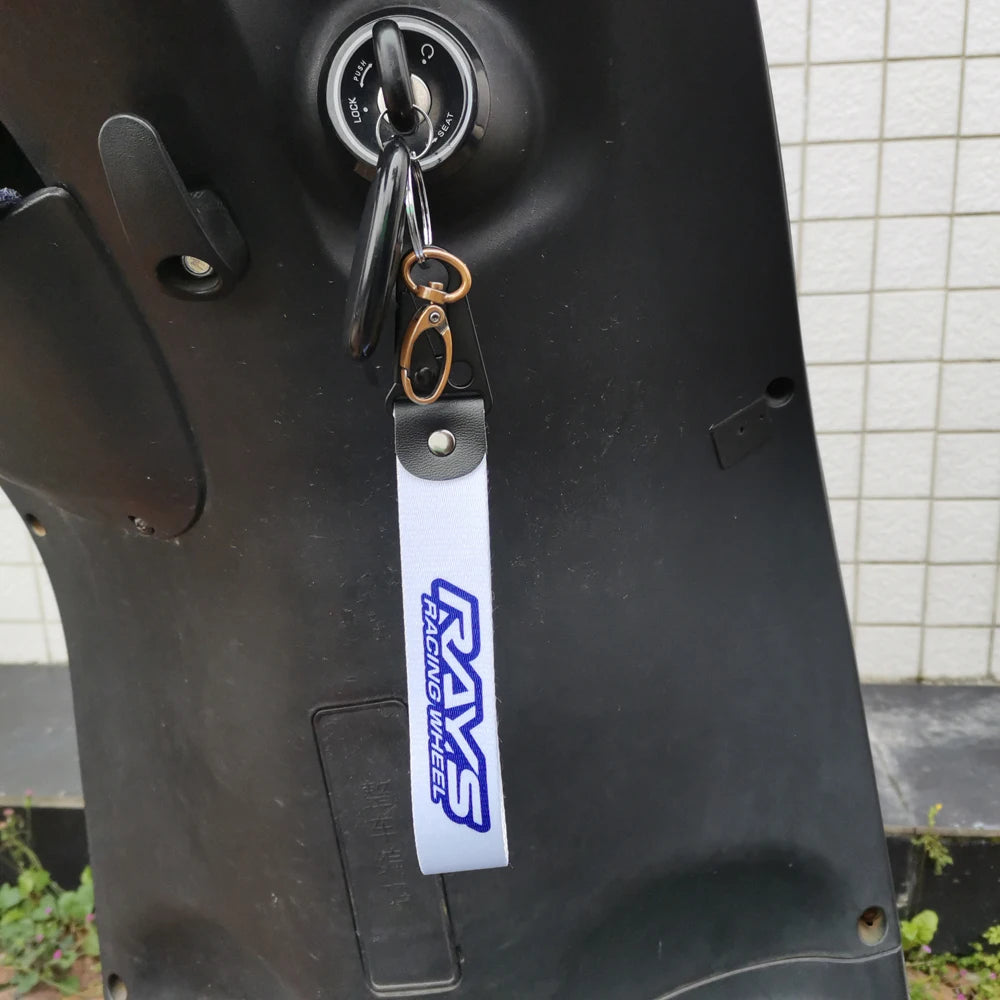 JDM Car Motorcycle Keychain Decorations Racing Modification Culture Eagle Beak Keyring Key Holder Backpack Pendant Accessories