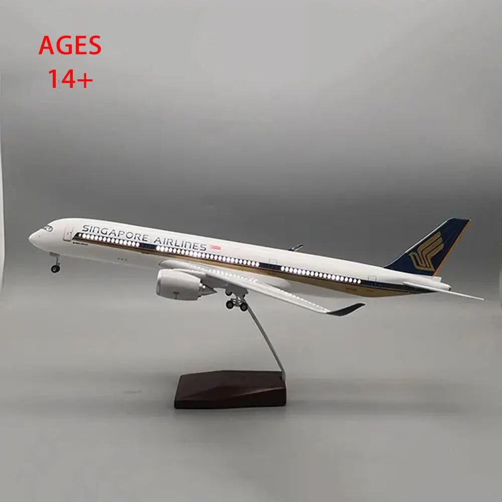 Singapore Airlines 47CM 1:142 Scale Model Aircraft A350 Airbus LED with LED Light(Touch or Sound Control) for Collection or Show