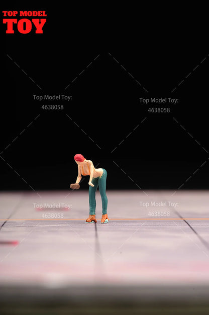 Painted Miniatures 1/64 Paul Walker Gal Gadot Vin Diesel Mini Scene Props Doll Figures Model Cars Vehicles Cars Toys Gift