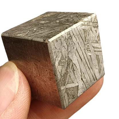 Genuine Muonionalusta Meteorite Slice Sweden Iron Meteorite with Widmanstätten Pattern Natural Cosmic Collection Jewelry