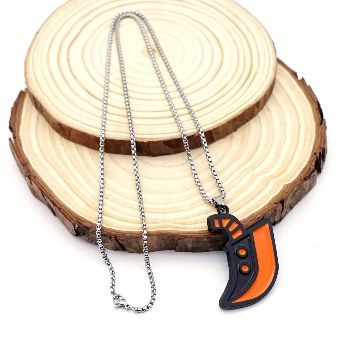 5cm/1.96in Monster Hunter Peripheral Keychain World Hunter Guild Logo Greatsword Bow Taijutsu Sword Exterminating Dragon Pendant