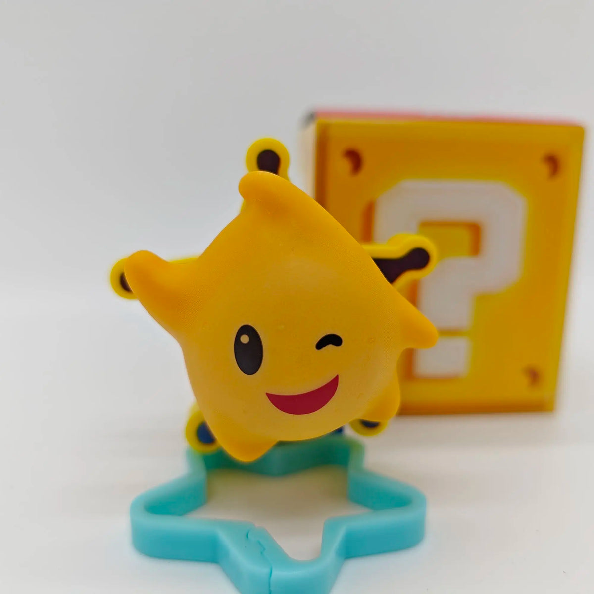 New Genuine Super Mario Collectible Figures Blind Box Luigi Peach Yoshi Bowser Toad Creative Desk Decor Ornament Fans Gift