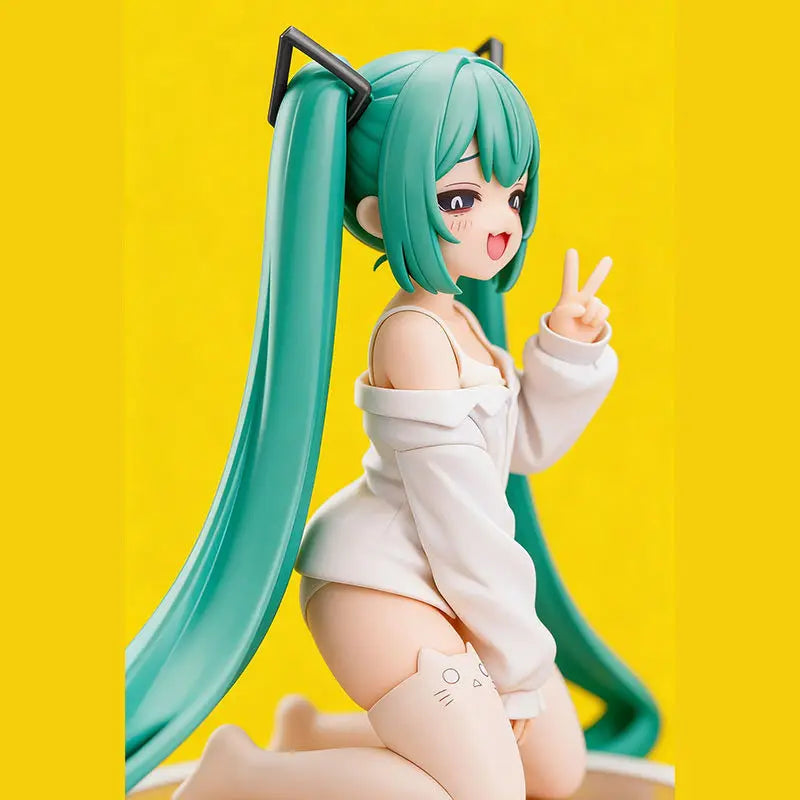 Anime Figure Hatsune Miku Gk Model Beautiful Girl White Pajama Collectible Statue Desktop Ornament For Adult Anime Collection