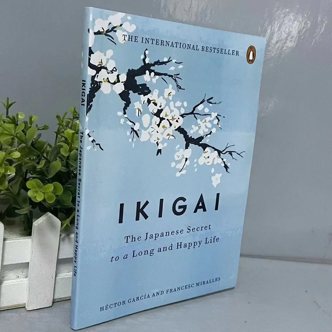 Ikigai ：The Japanese Secret Philosophy for A Happy Healthy By Hector Garcia Book Rebuilding Happiness