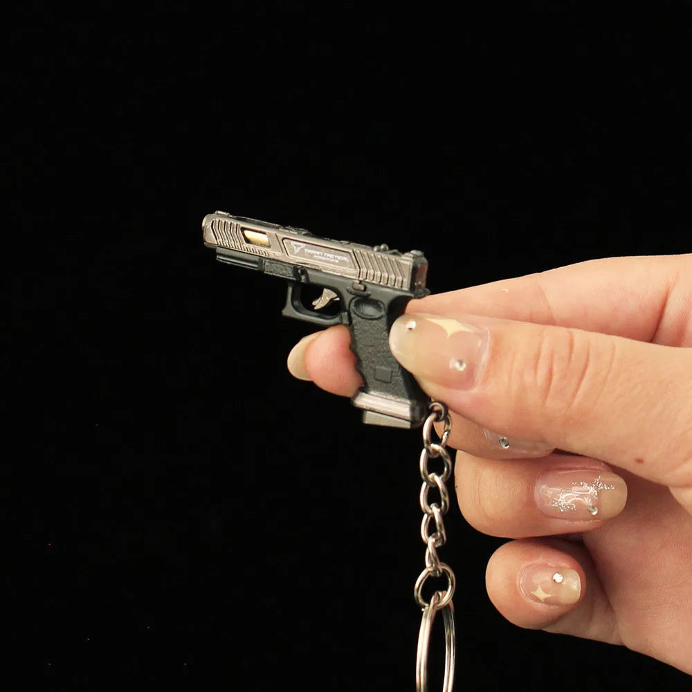 5cm Mini Gun Model Keychain TtiG34 Model Jewelry Metal Pendant Key Chain Chaveiro Bag Car Key Holders Gift For Kids Men