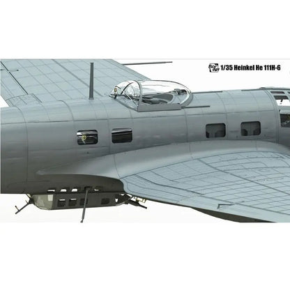 Border 1/35 BF-018 Bomber He111H-6 Full Interior& Soldiers（Combat Status+Ground)