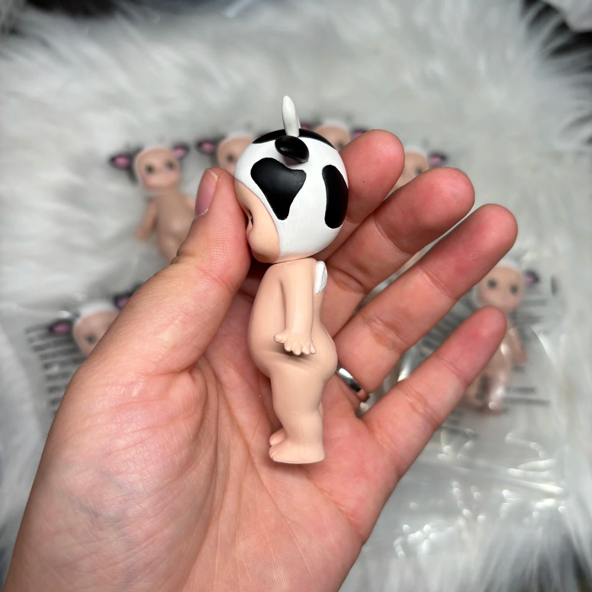 sonny angel Mini Figure Cows in the 2005 version of the animal series No box No bag