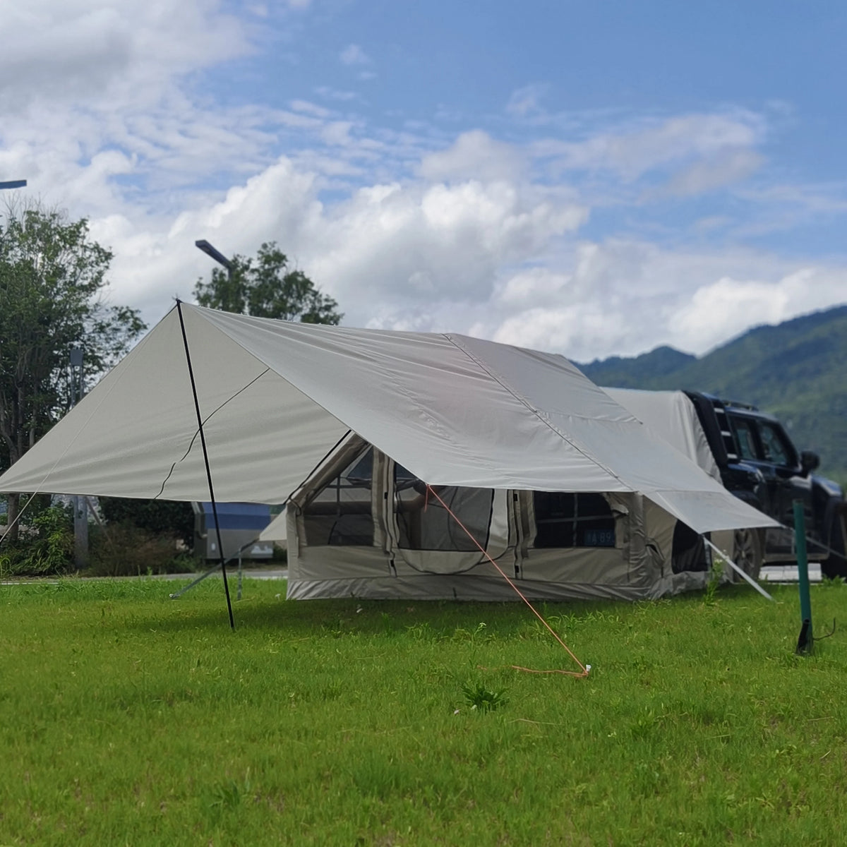 Inflatable Car Tent with Skylight,Blow up Car Rear Tent with 3m Canopy,Inflatable SUV Tailgate Tent with One Bedroom& One Hall