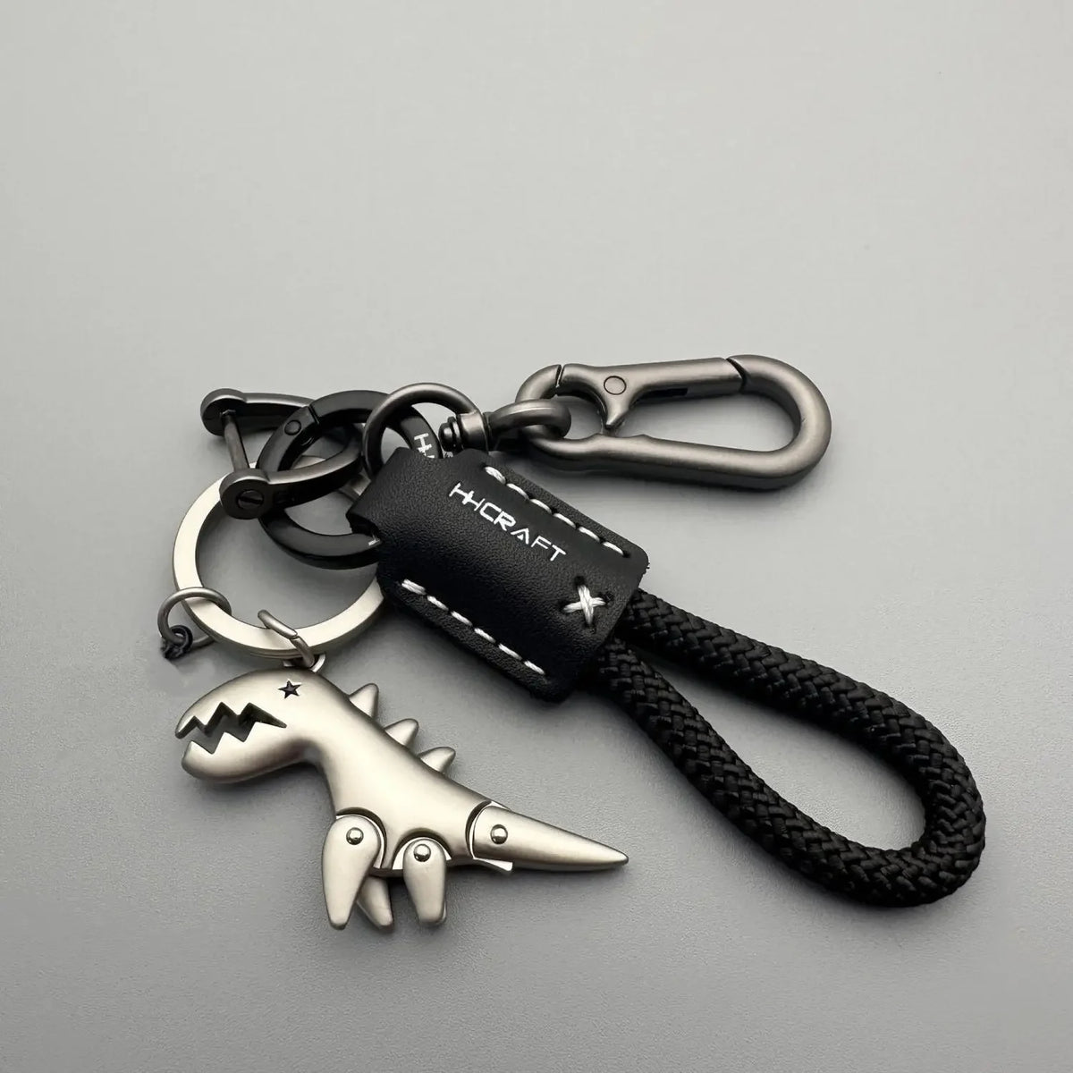 Car Keychains and Motorcycle Decorative Accessories, Woven Rope Metal Keychains, Handbag Pendants, Small Gifts For Backpack