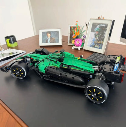 2026 New Hot Toys 1547pcs Track Racing Driver Racing Aramco Car Car Building Blocks Puzzle Model Birthday Ornament Gifts