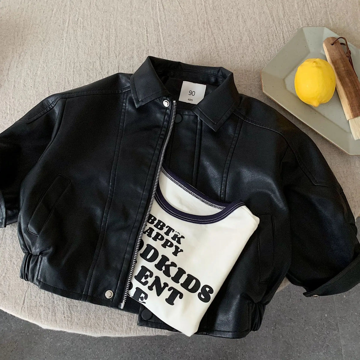 Spring Autumn New Girls boys Leather Jacket Solid Color Lapel Handsome Motorcycle Zipper Coat For 2-8Y Kids Fashion Pu Outwear
