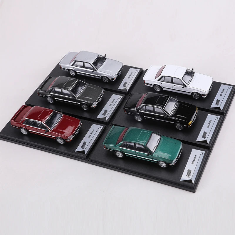 DCT 1:64 505 Sedan Alloy Model Car