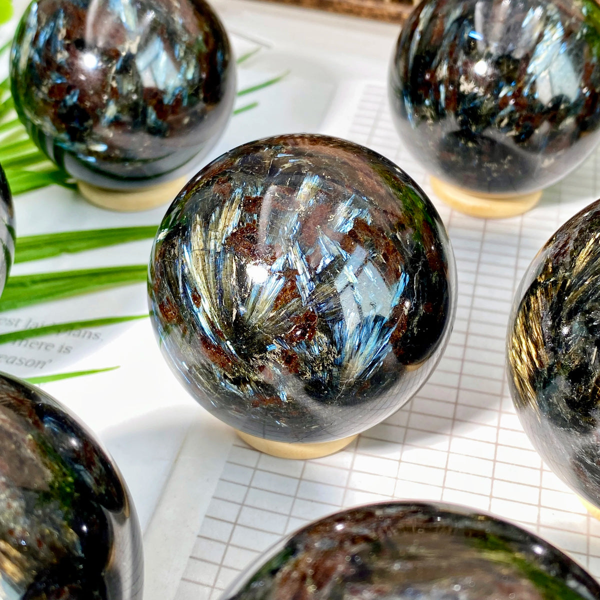 1PC Random High Quality Natural Crystal Sphere Natural Crystal Decoration Birthday Gift Women Gift
