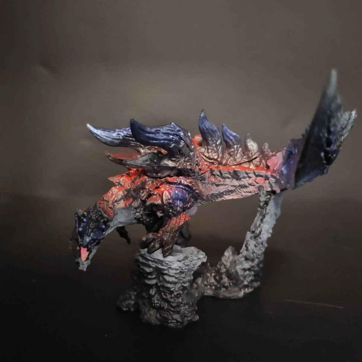 【In Stock】New Monster Hunter World Glavenus Rathalos Action Figure Game Model Collectible Toys Desktop Decoration Car Dashboard