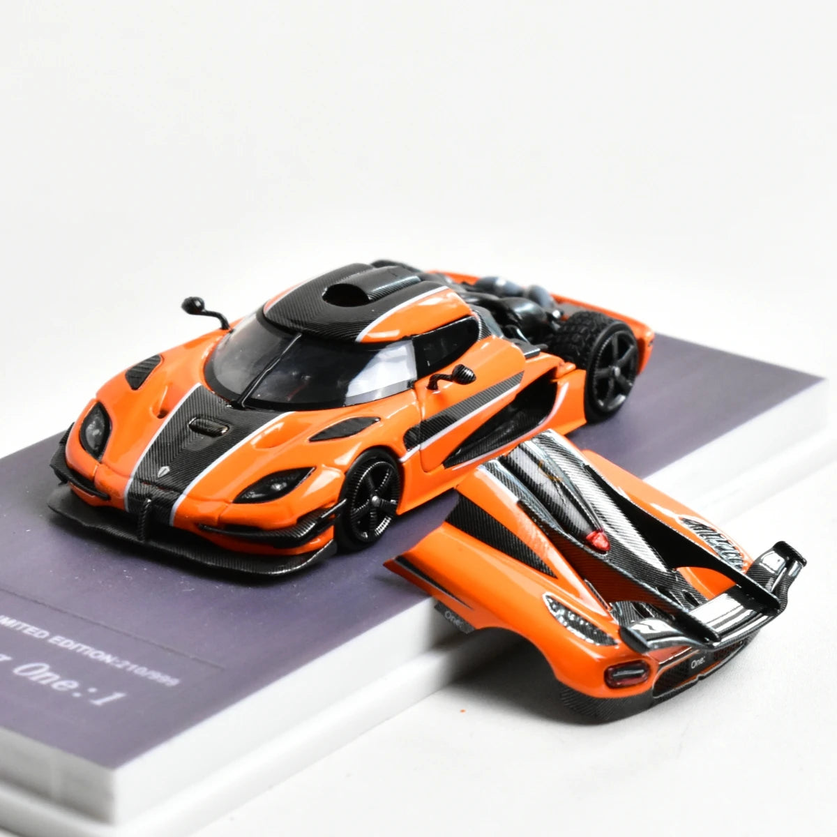 MJ 1:64 Collection one1 Diecast Model Car