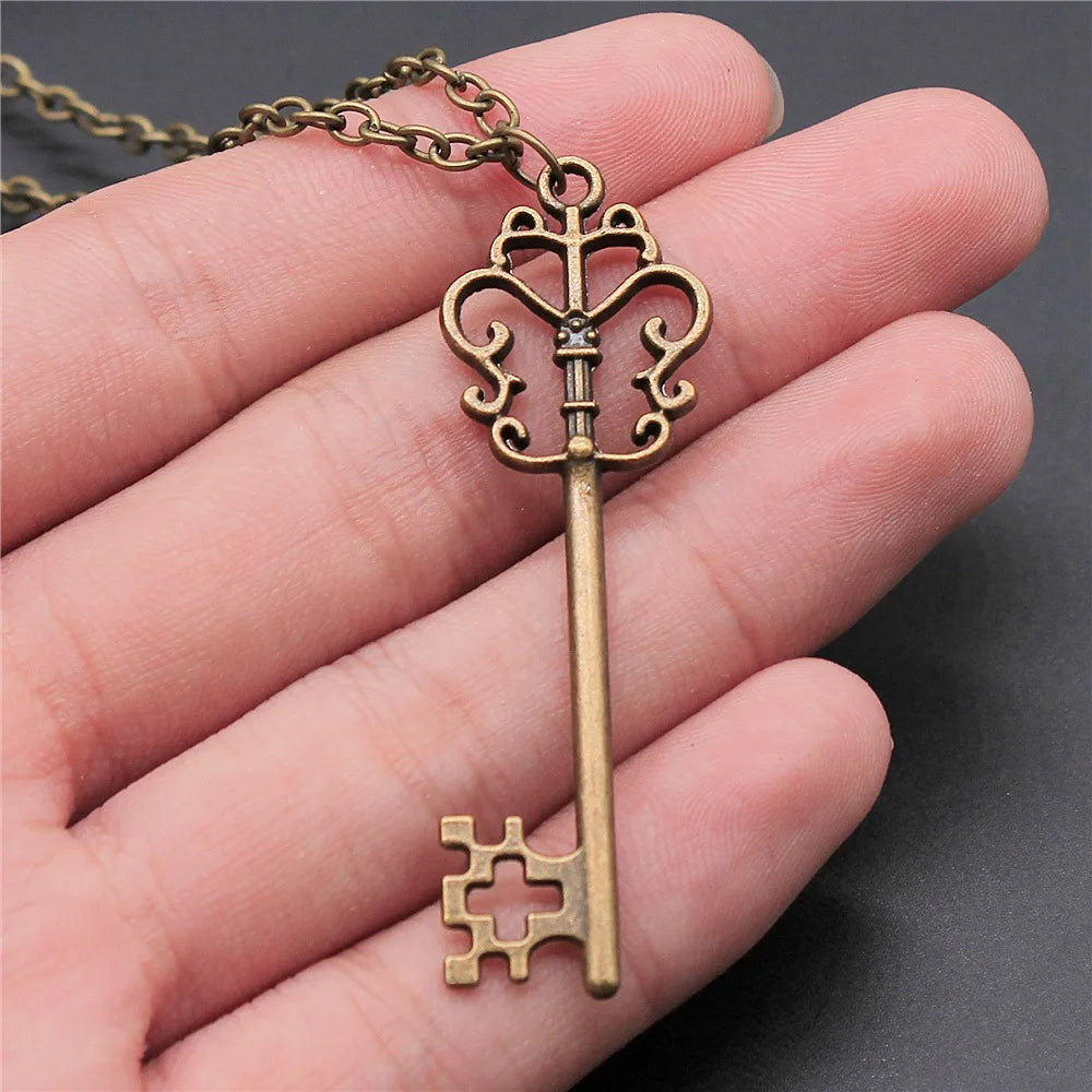 Vintage Big Key Pendant Long Chain Necklace For Women Girl Birthday Gift Enter University Gift Costume Jewellery Necklace