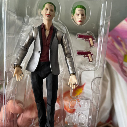 15cm New Movie SHF clown Joint mobility Standing posture Action Figure PVC Mode Toy Doll Desk Decor Collection Gifts boxed