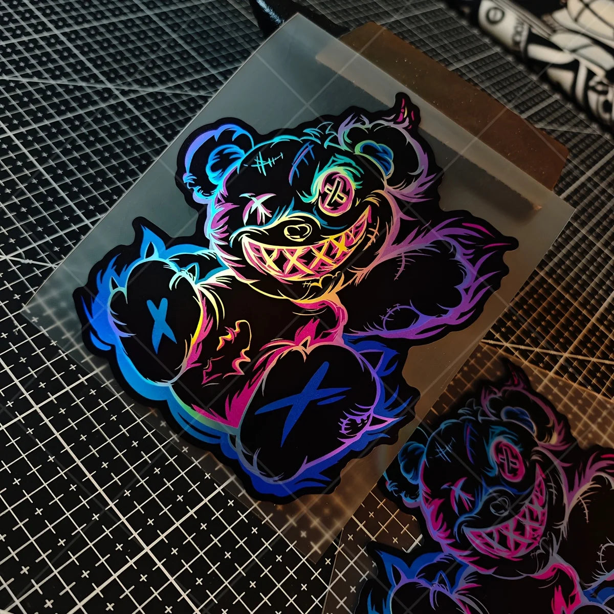 1PC Holographic Scary Bear Waterproof Vinyl Sticker For Car Motorcycle Helmet Laptop Decor Decal