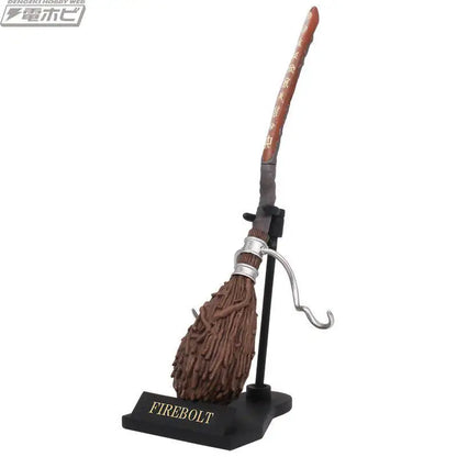 Tomy Harry Potter Nimbus 2000 Magic Broomstick Quidditch Original Gashapon Collectible Miniature Desktop Display Decoration