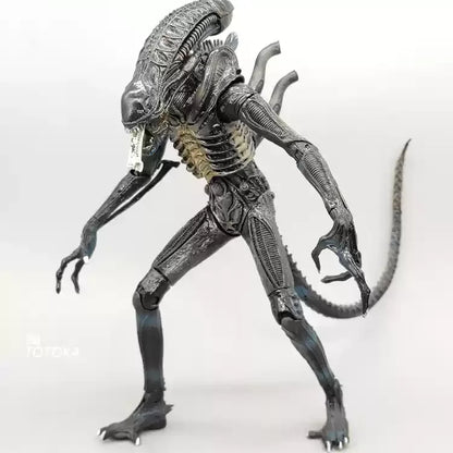 7-Inch Alien Vs. Predator: Xenomorph Dog & Predator Warrior - Covenant Edition Articulated Figure Set