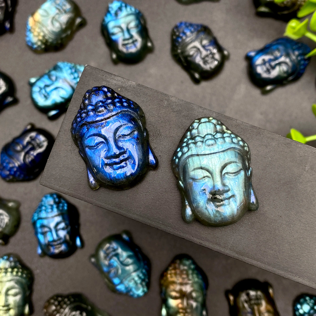 1PC High Quality Labradorite Buddha Head Natural Crystal Carving, Gemstone Jewelry, Glitter, Birthday Gift, Party Decoration.