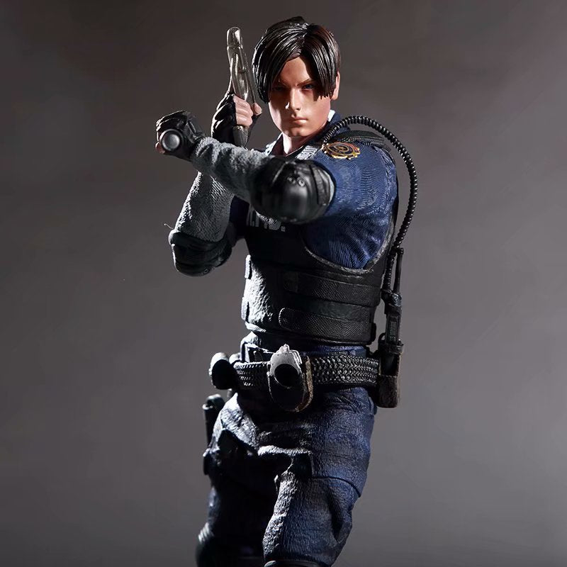 Resident Evil Leon S. Kennedy 1/6 Collectible Figure