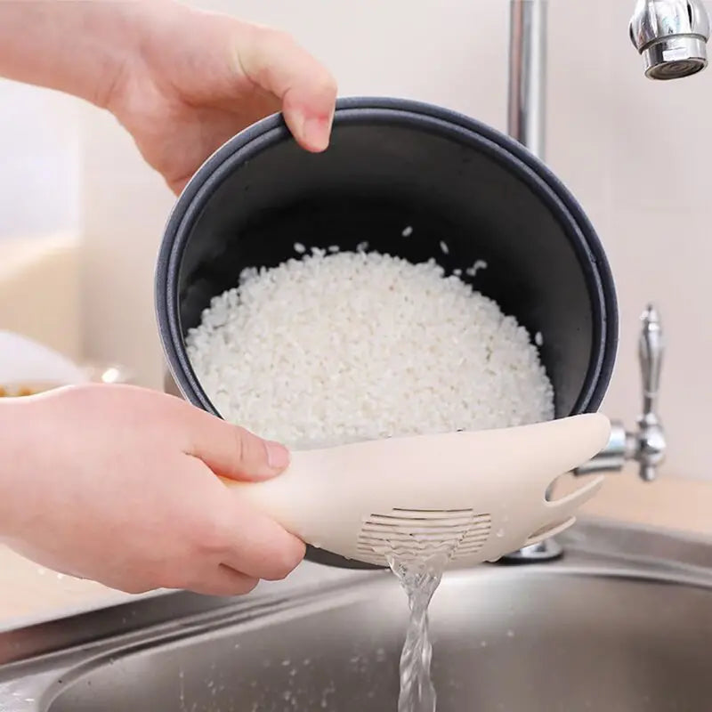 Multi-functional Hangable Rice Washing Spoon Gadget