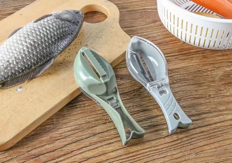 Manual Fish Scale Remover Kitchen Gadget with Lid