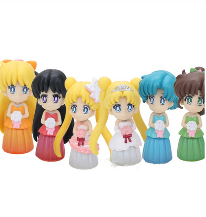 Salon Moon Anime Figurine Display Piece