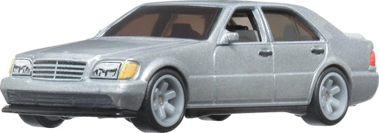 Hot Wheels Cars Premium Fast & Furious 1:64 Scale Die-Cast Car for Collectors Inspired by Fast & Furious Movie Franchise